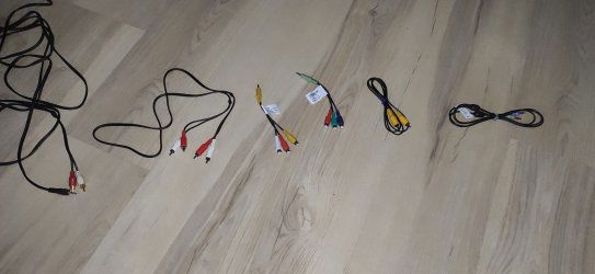 Cables.jpg Cables.jpg
