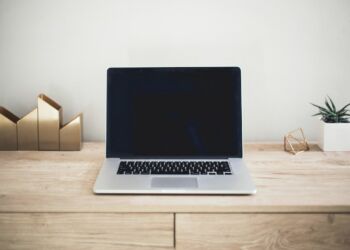 ¿Estás buscando un portátil potente y barato? 3 chollos con hasta 550 euros de descuento en Amazon