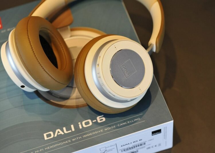 auriculares Bluetooth Dali iO -4 y Dali iO -6