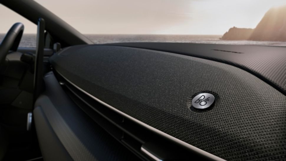 Bang & Olufsen salta al mercado de la automoción: dotará de sonido al Mustang Mach-E