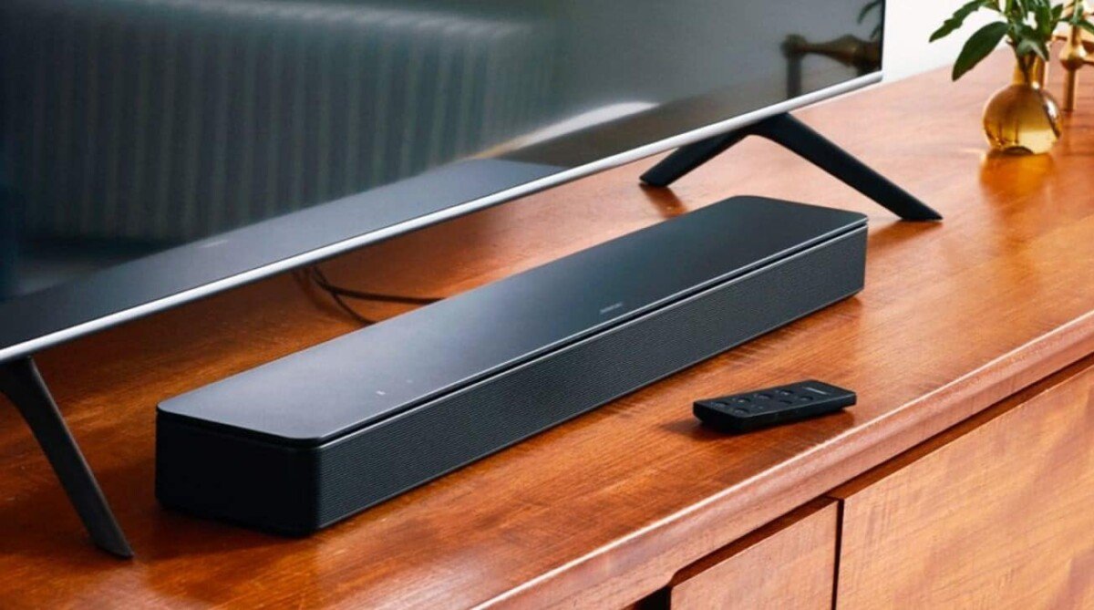 Bose Smart Soundbar 300, una barra de sonido compacta que controlarás por voz