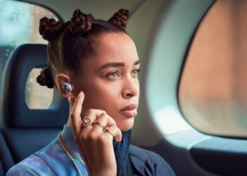 Bowers & Wilkins PI7