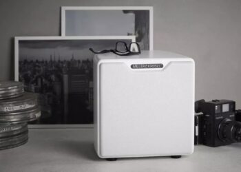 M&K Sound V10+, un subwoofer compacto sellado que llega muy abajo