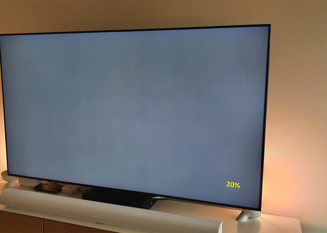 Cómo limpiar correctamente la pantalla de tu televisor para que no sufra daños