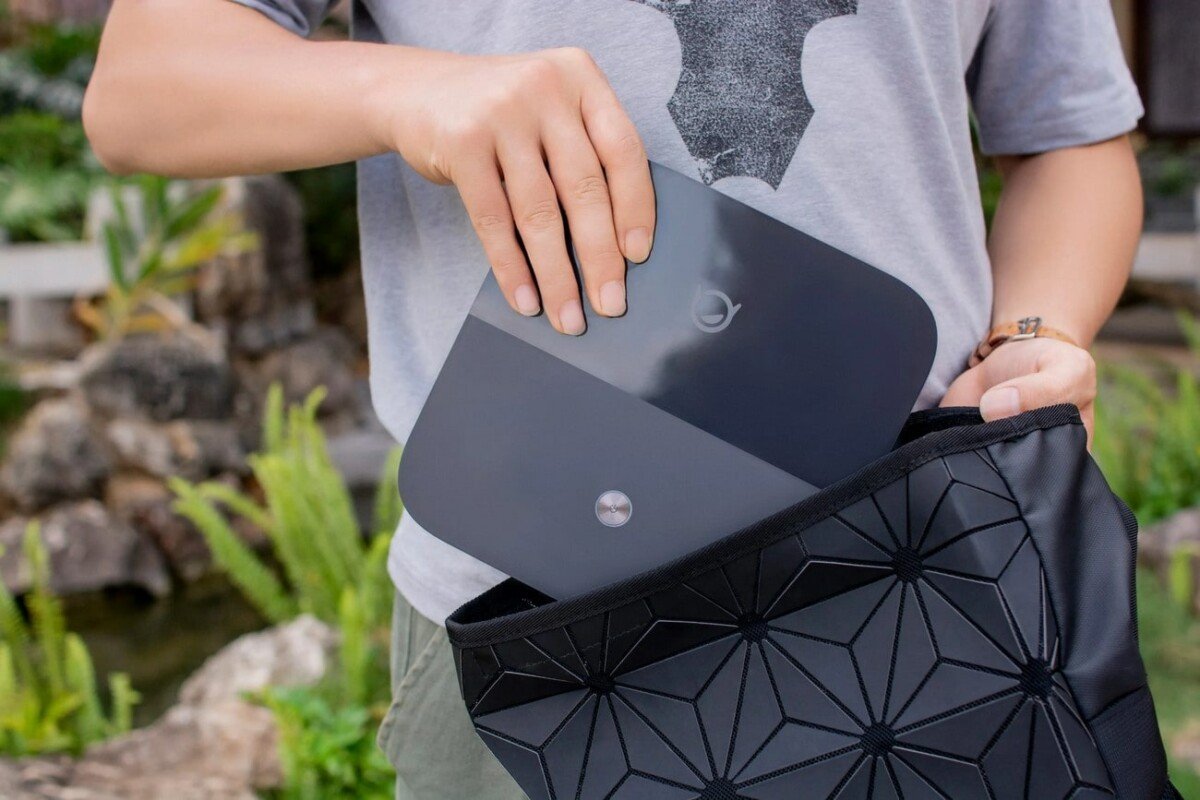Lenovo lanza un proyector portátil Full HD perfecto para el verano: 120 pulgadas donde tú quieras
