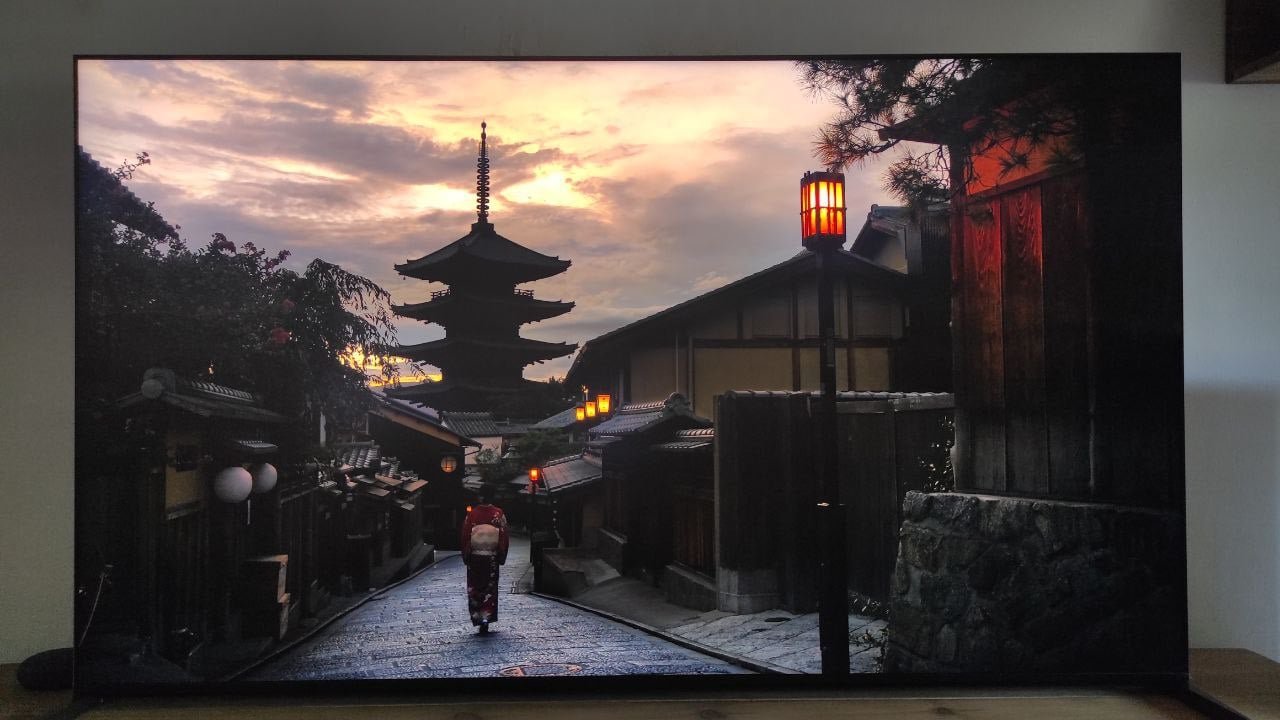 Review Sony X95K: televisor Mini LED
