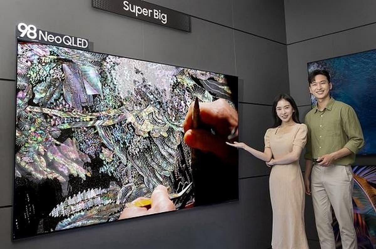 Samsung presenta su enorme pantalla QLED de 98 pulgadas