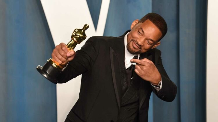 Will Smith con un premio Oscar