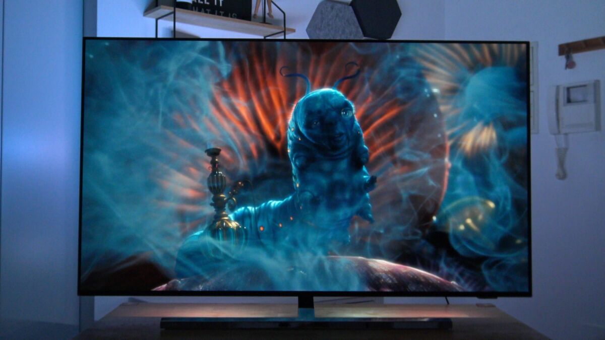 Review Philips OLED 807: Panel OLED EVO Y Ambilight Para Crear Un ...