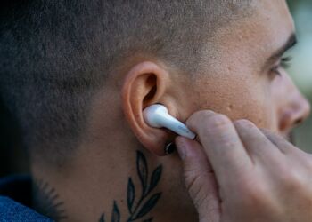 Denon AH-C630W, auriculares inalámbricos compactos, ligeros y con hasta 18 horas de autonomía