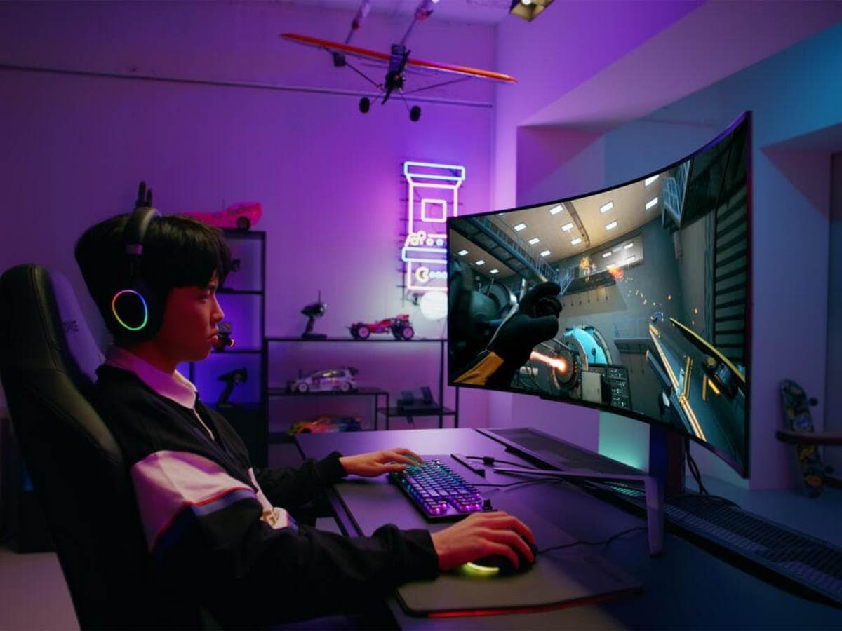 Los monitores gaming OLED de 240Hz se abren paso en 2023 para convertirse en el estándar para los más exigentes