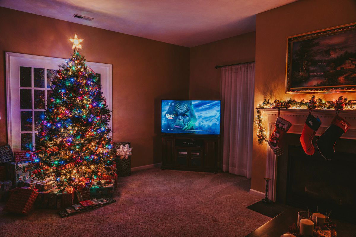 Convierte tu Smart TV en una chimenea, listas de reproducción navideñas… Prepara tu televisor para Nochebuena