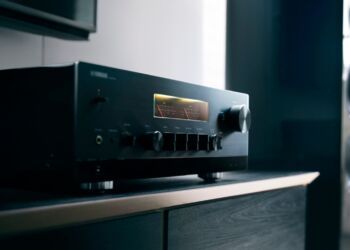 Yamaha R-N2000A, diseño y sonido clásico para la nueva generación de escucha de música