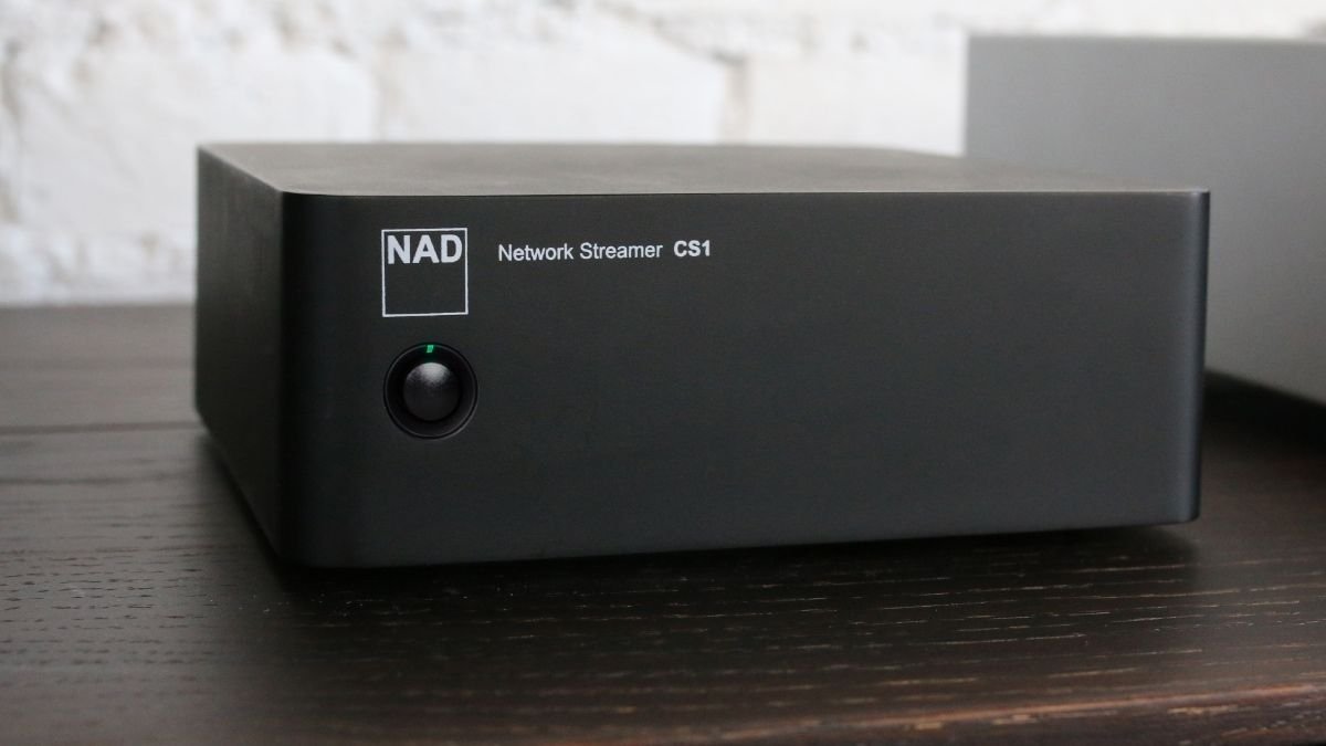 streamer NAD CS1 frontal