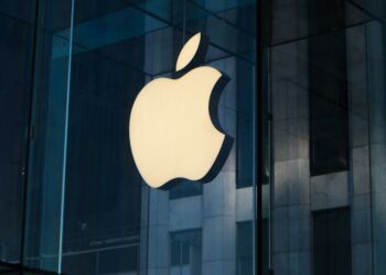 Apple sí piensa en un teléfono plegable, y hay datos que lo confirman