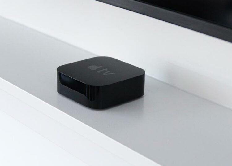 Reproductor Apple TV de color negro
