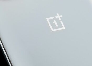 Logotipo de OnePlus en un teléfono