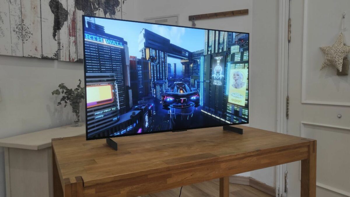 LG OLED C2, unboxing y primeras impresiones de la OLED más pequeña del