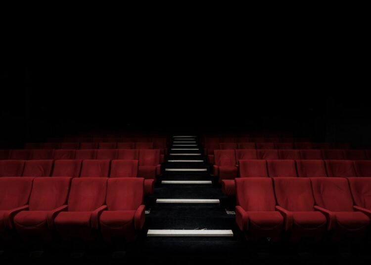 Sala de cine sin películas