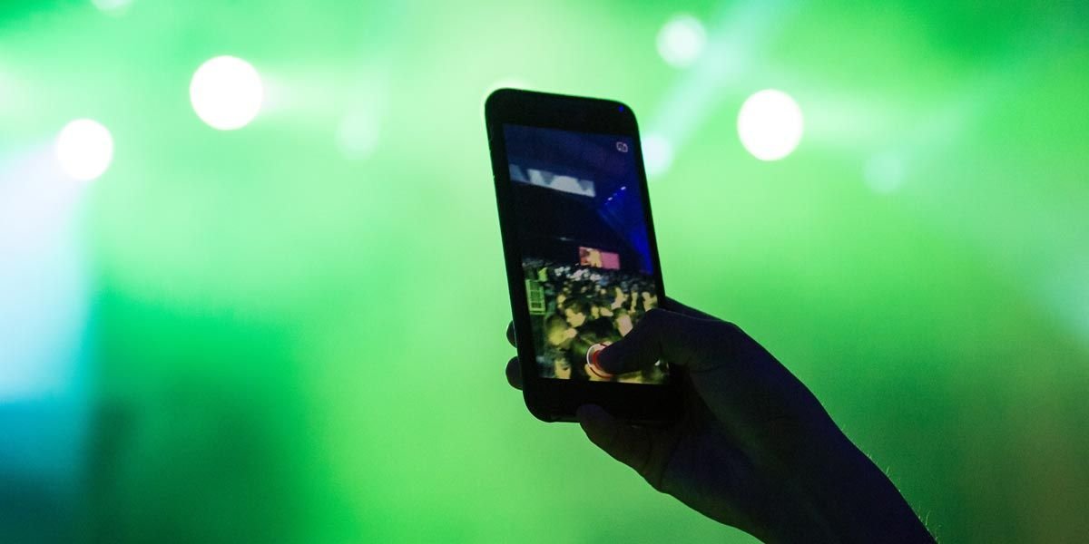 Uso de móviles en un concierto