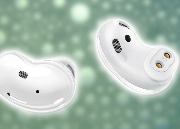 Samsung Galaxy Buds Live con fondo verde
