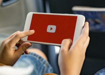 Uso de YouTube Premium en un smarphone
