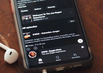 Teléfono con la app de Spotify