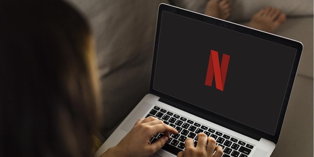 Portátil con el logo de Netflix