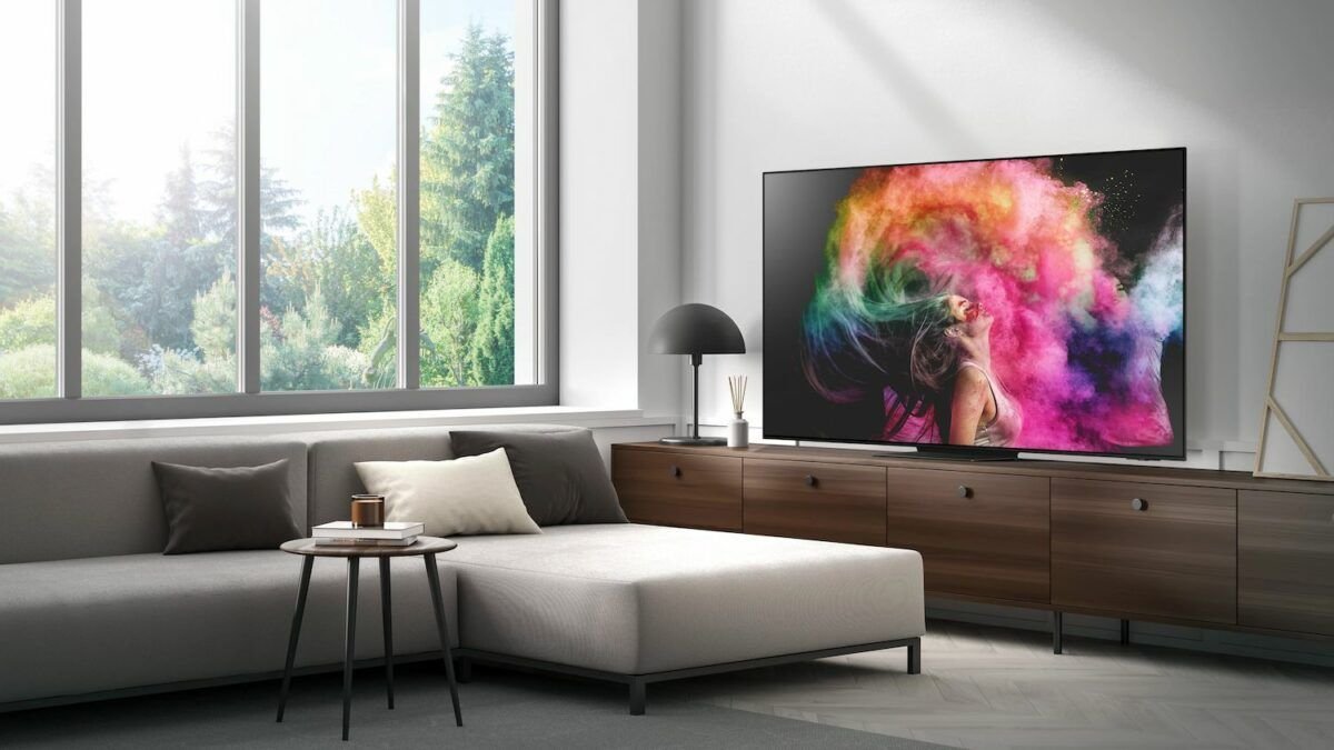Oferta en la Samsung S95C QD-OLED, El Corte Inglés tumba el precio de la Smart TV de moda de 2023