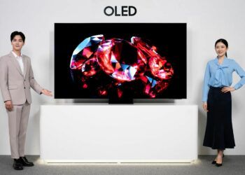 El televisor Samsung OLED con panel de LG debuta en el IFA con problemas: no se encendía
