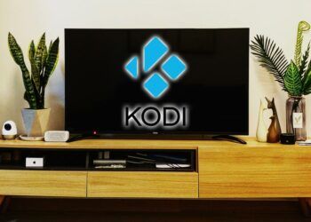 ¿Cómo ajustar la hora en Fire TV para evitar problemas con los addons de Kodi?