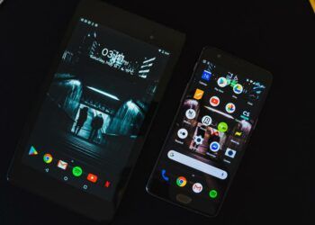 Pantalla de un tablet y teléfono Android