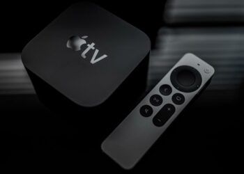 Reproductor Apple TV con mando