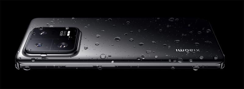 Xiaomi 13 Pro con agua
