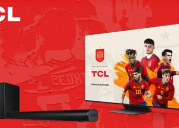 La TCL C805 MiniLED sigue batiendo récord de oferta: cae a precio mínimo  histórico en 55