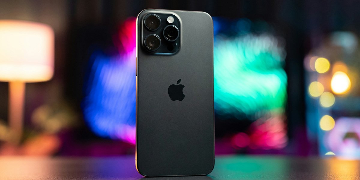 Estrena un potente iPhone 15 Pro Max a precio mínimo en Amazon