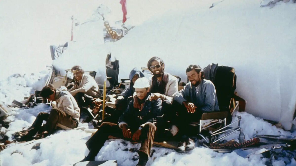 Ni ‘La sociedad de la nieve’ ni ‘¡Viven!’, esta es la primera película sobre la Tragedia de los Andes