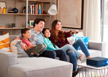 Optoma UHZ55, nuevo proyector 4K UHD láser con soporte WiSA para audio inalámbrico