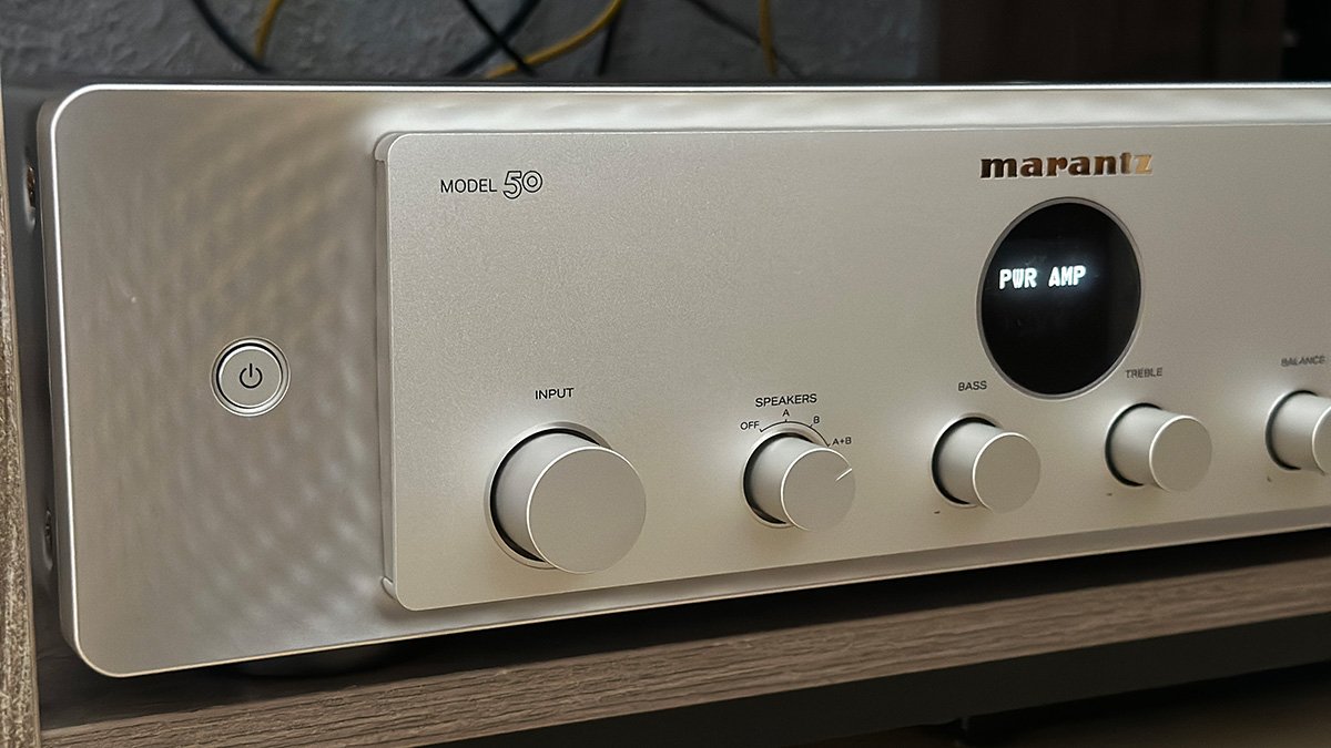 análisis Marantz CD 50n y MODEL 50 detalle amplificador