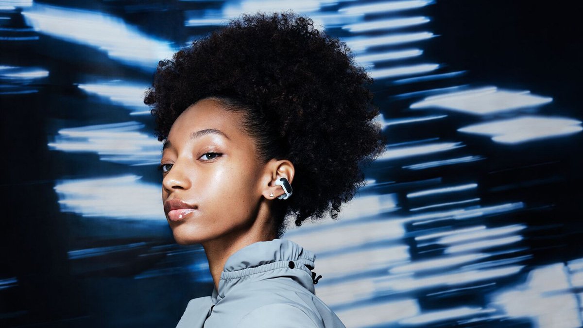 Bose Ultra Open Earbuds, un nuevo concepto de auriculares de botón para no aislarnos del mundo