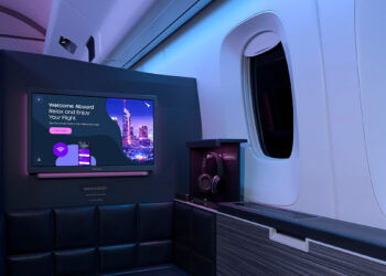 Las pantallas OLED 4K llegan a las cabinas de los aviones