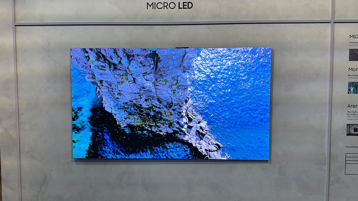 nueva gama MicroLED de Samsung para 2024 vista azul