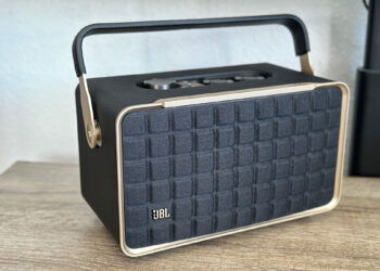 JBL Authentics 300, análisis tecnología actual con un elegante diseño retro
