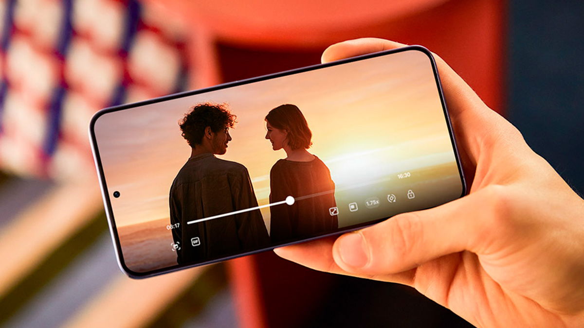 Cómo escuchar música de YouTube con la pantalla apagada en tu móvil Samsung