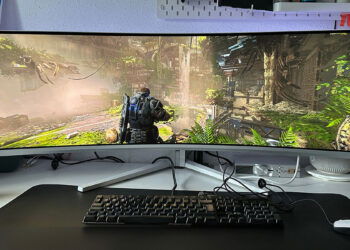 Philips Evnia 49M2C8900, análisis enorme, rapidísimo y súper elegante