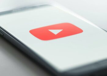 YouTube en un smartphone