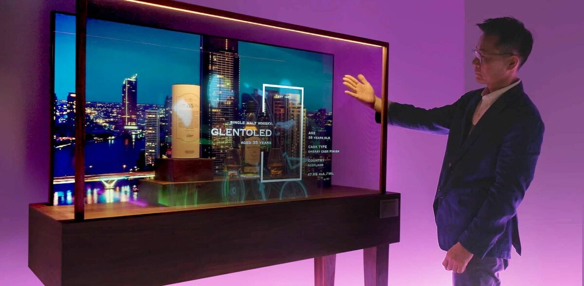 Philips lanza a la venta el primer televisor OLED transparente del mundo, así es el nuevo 55BDL9151TO