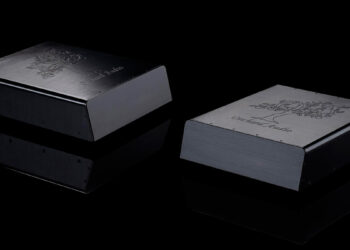 Starkrimson Mono Ultra Premium parece un ladrillo de metal, pero es un amplificador con 250W