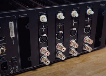 Cómo conectar una etapa de potencia o amplificador externo al receptor AV