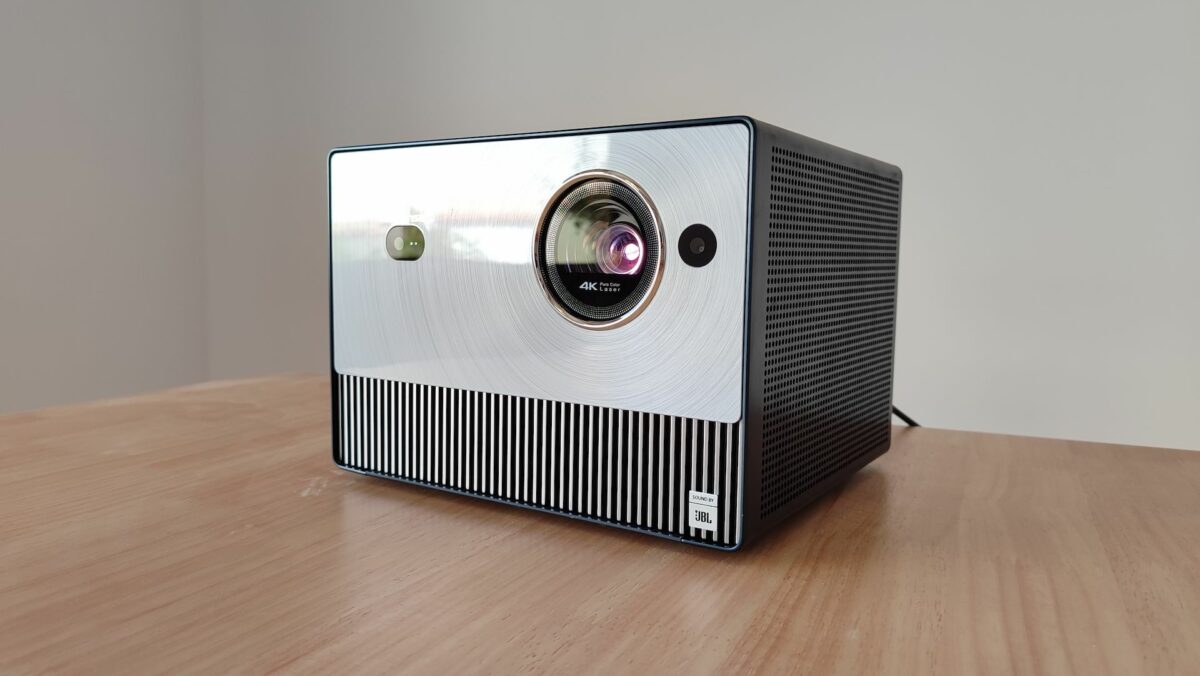 Review Mini proyector láser Hisense C1: calidad de imagen y precio al alcance de tu mano